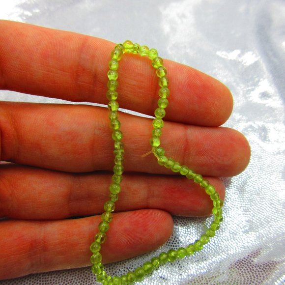 Peridot Small Round 7" Stretchy Gemstone Bracelet - Picture 1 of 3